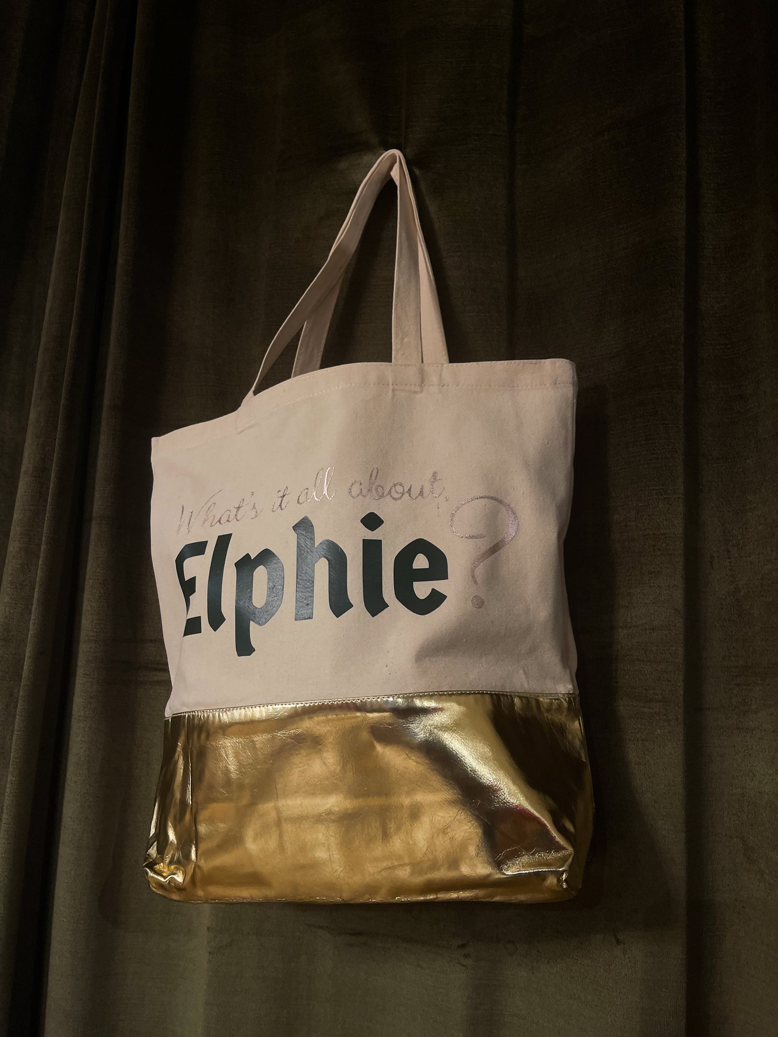 Le Sac | What's It All About?