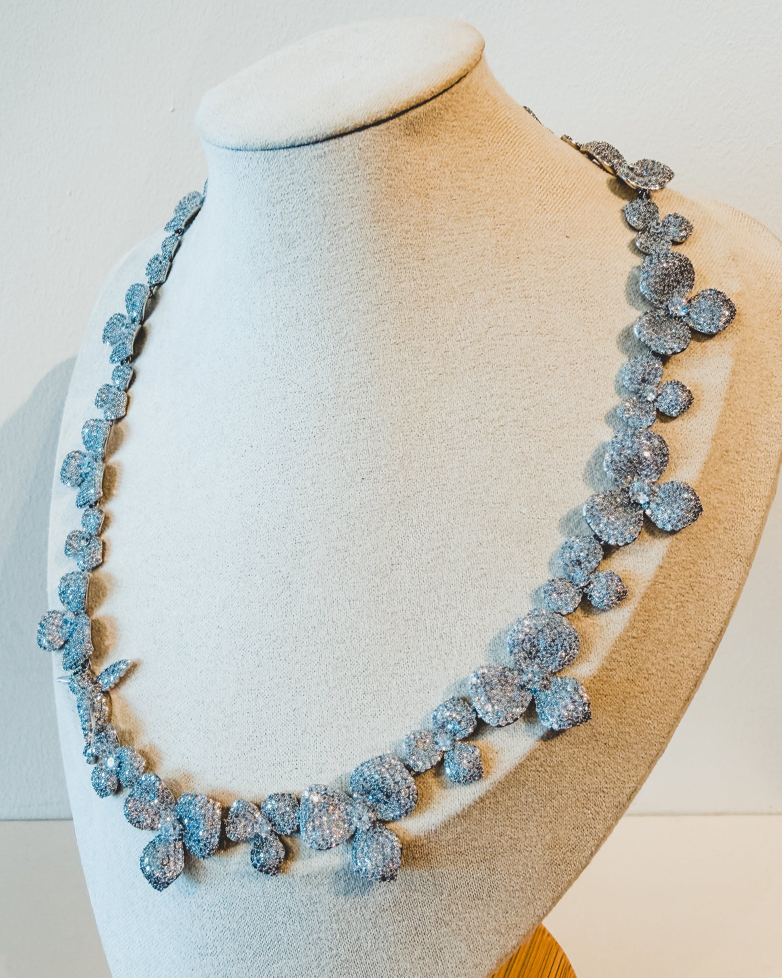Collar Necklace | Hummingbird Garden