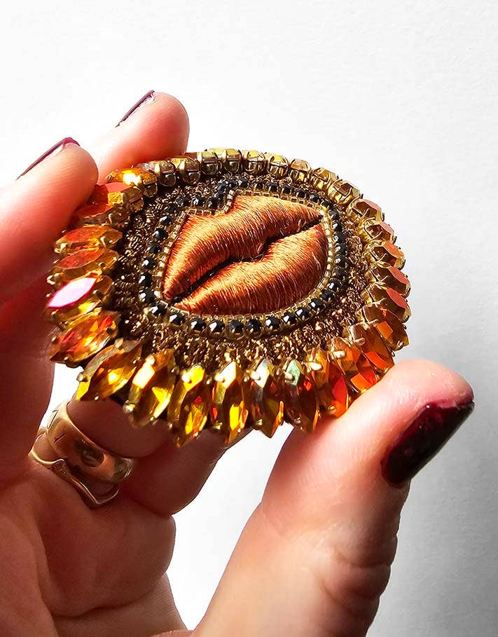 Brooch | Burning Kiss - Medium | Céleste Mogador