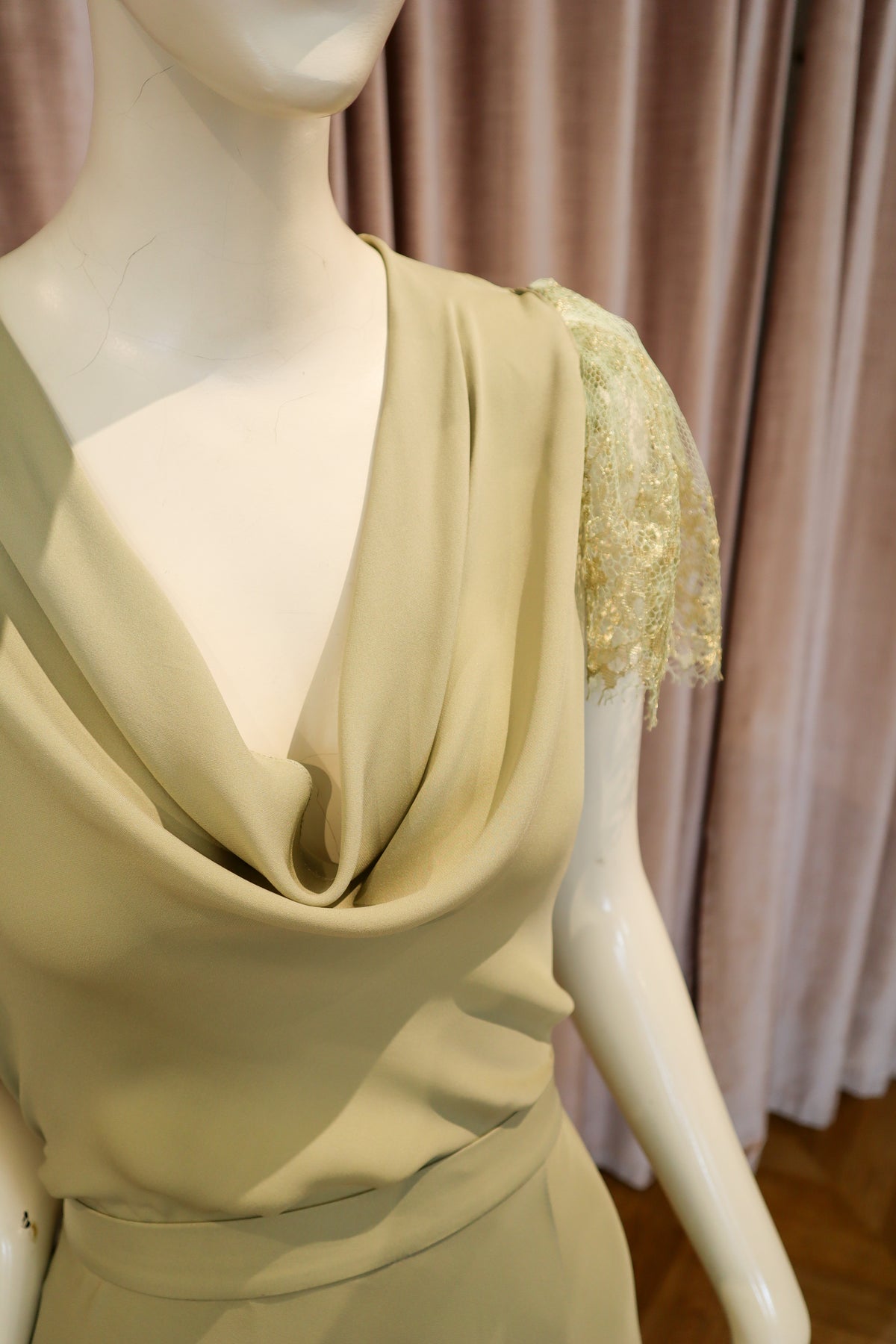 Vilas Top | Sage Double Georgette with Detachable Lace Sleeves