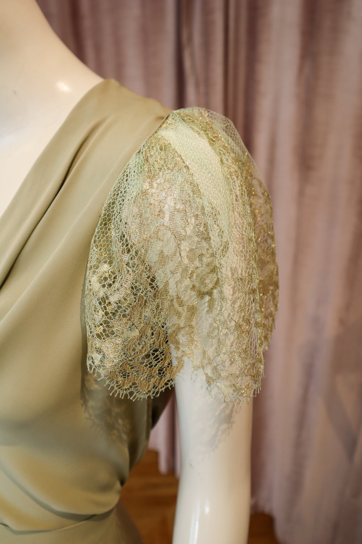 Vilas Top | Sage Double Georgette with Detachable Lace Sleeves