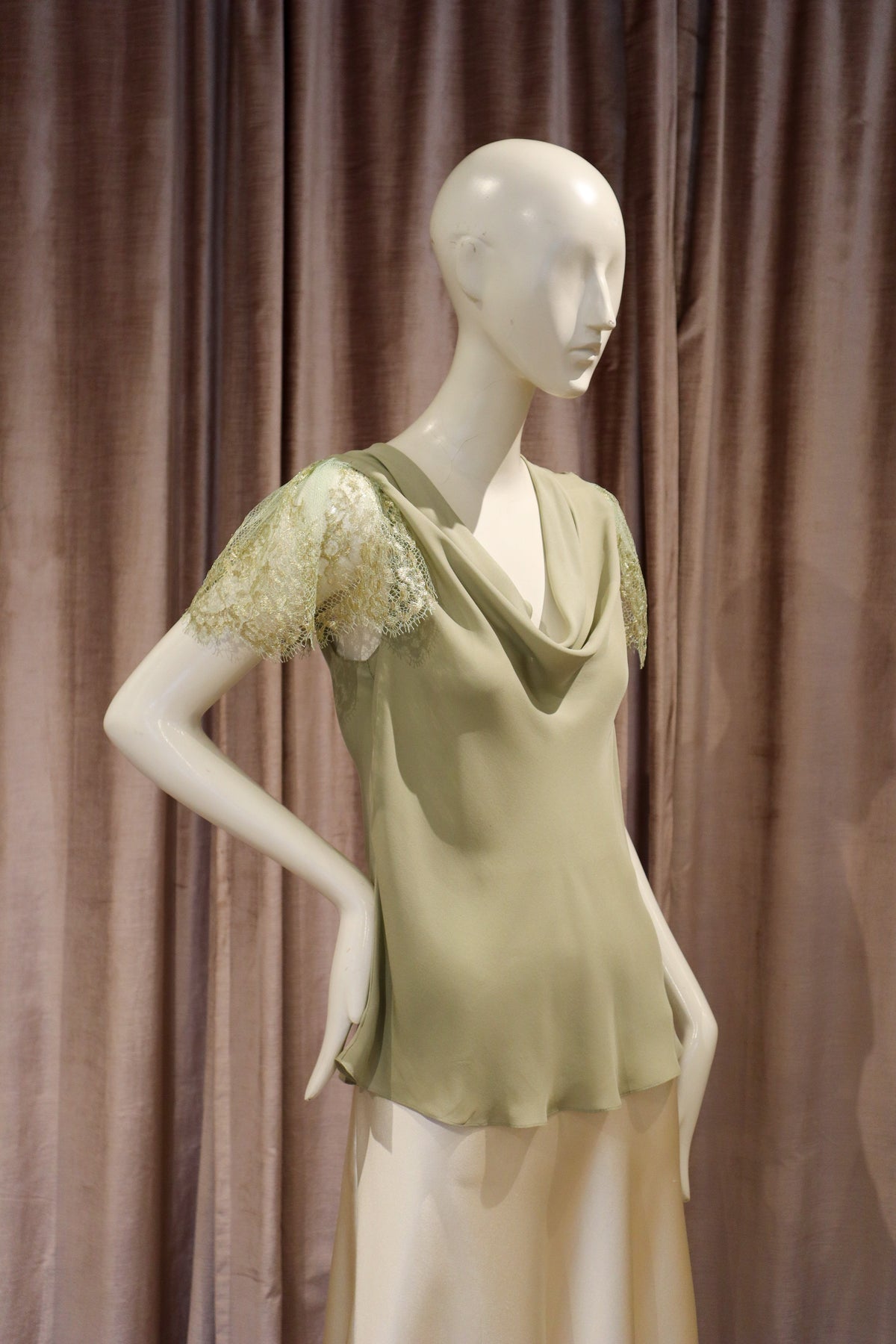 Vilas Top | Sage Double Georgette with Detachable Lace Sleeves