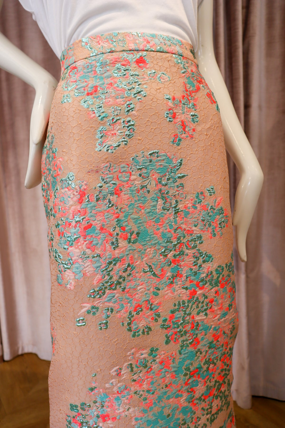 Veritas Skirt | Floral Coral Jacquard