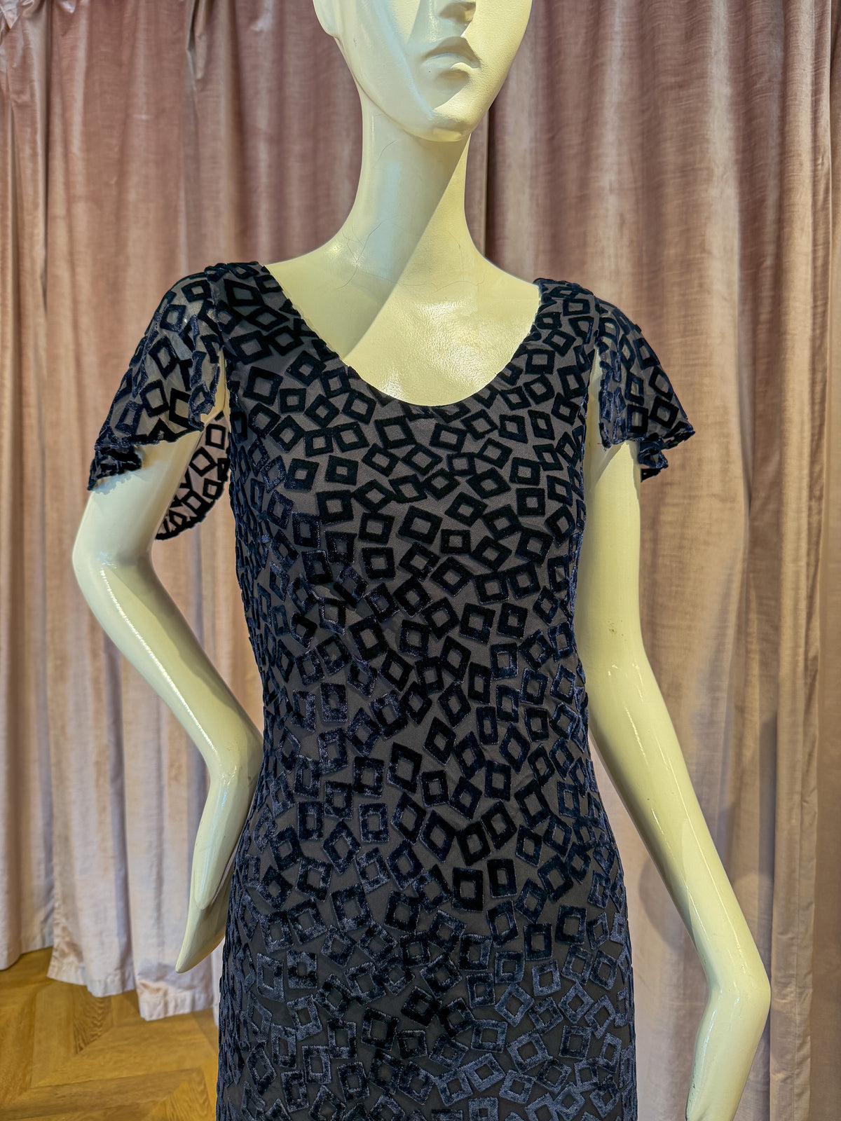 Mori Gown | Geo Square Devoré Velvet