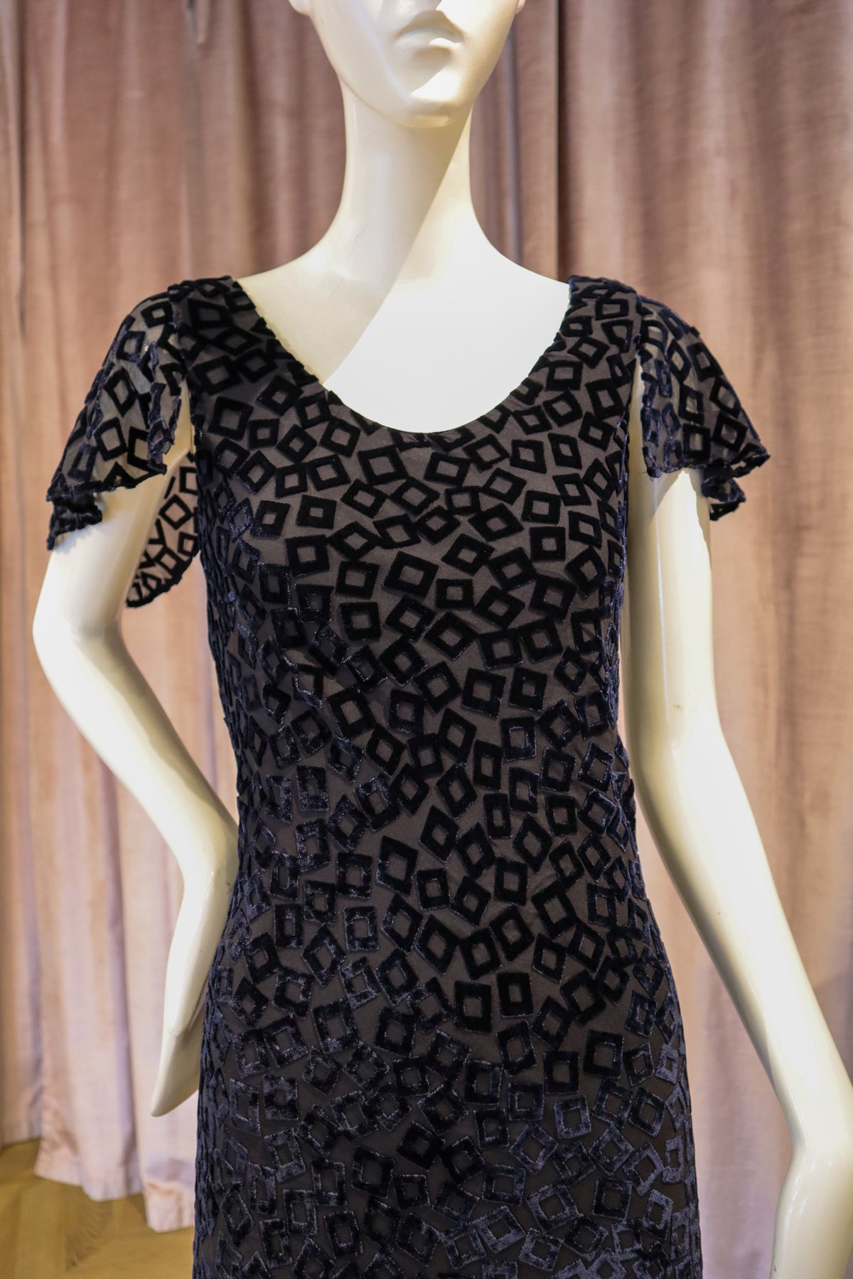 Mori Gown | Geo Square Devoré Velvet