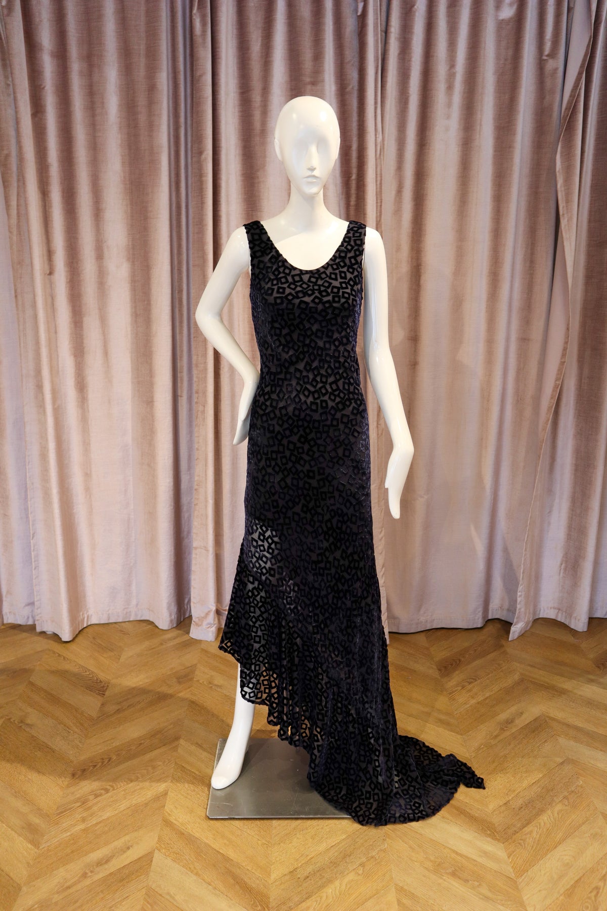 Mori Gown | Geo Square Devoré Velvet