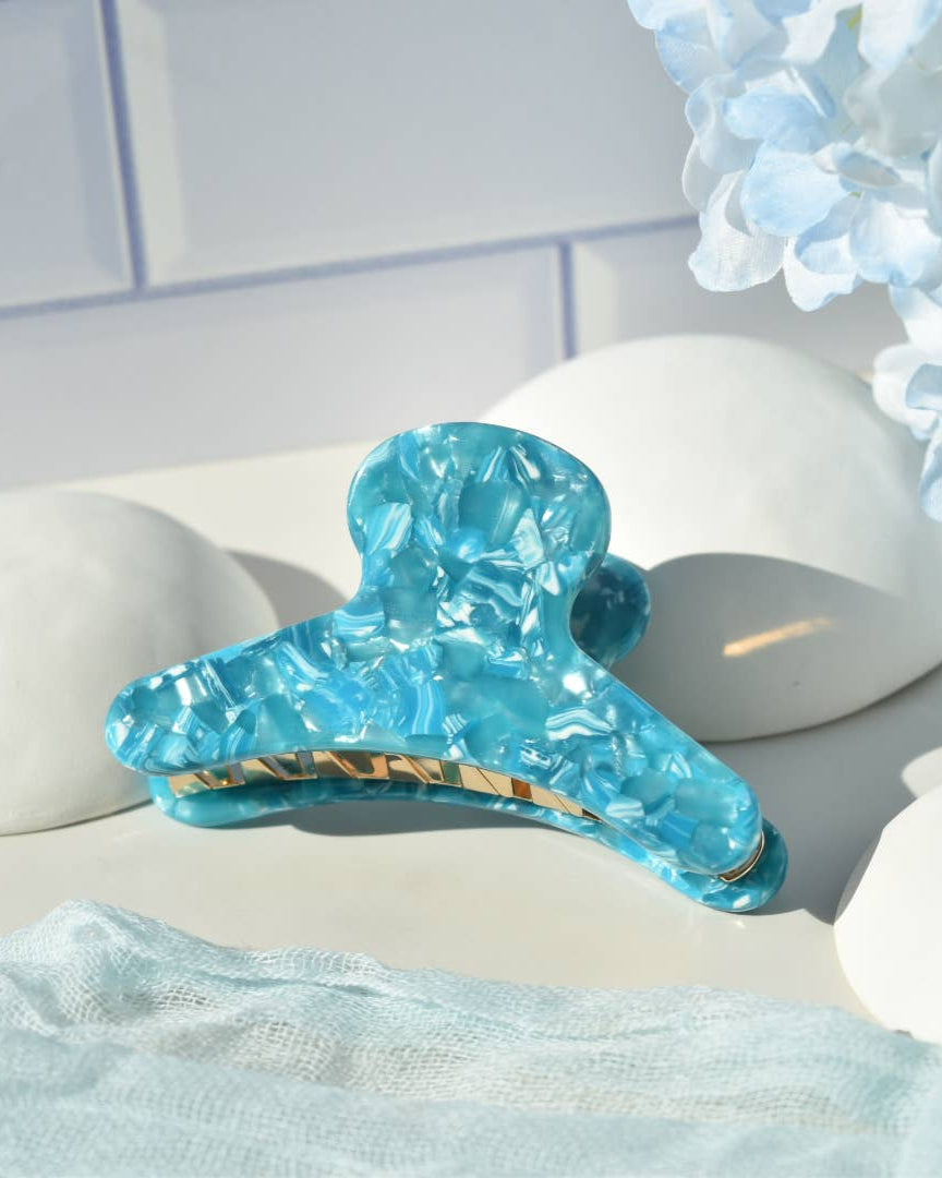 French Claw | Azure | Fenna &amp; Fei Azure