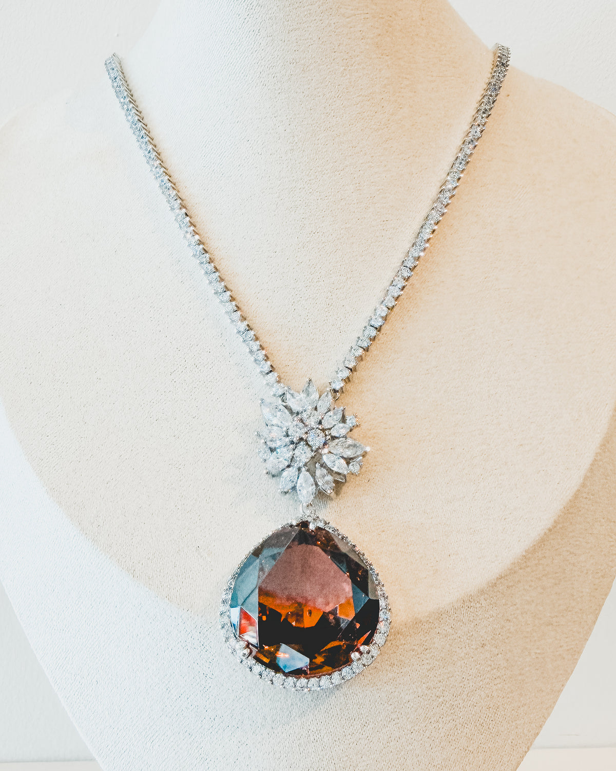 Necklace | Crystal Cluster Teardrop | Smoky Topaz