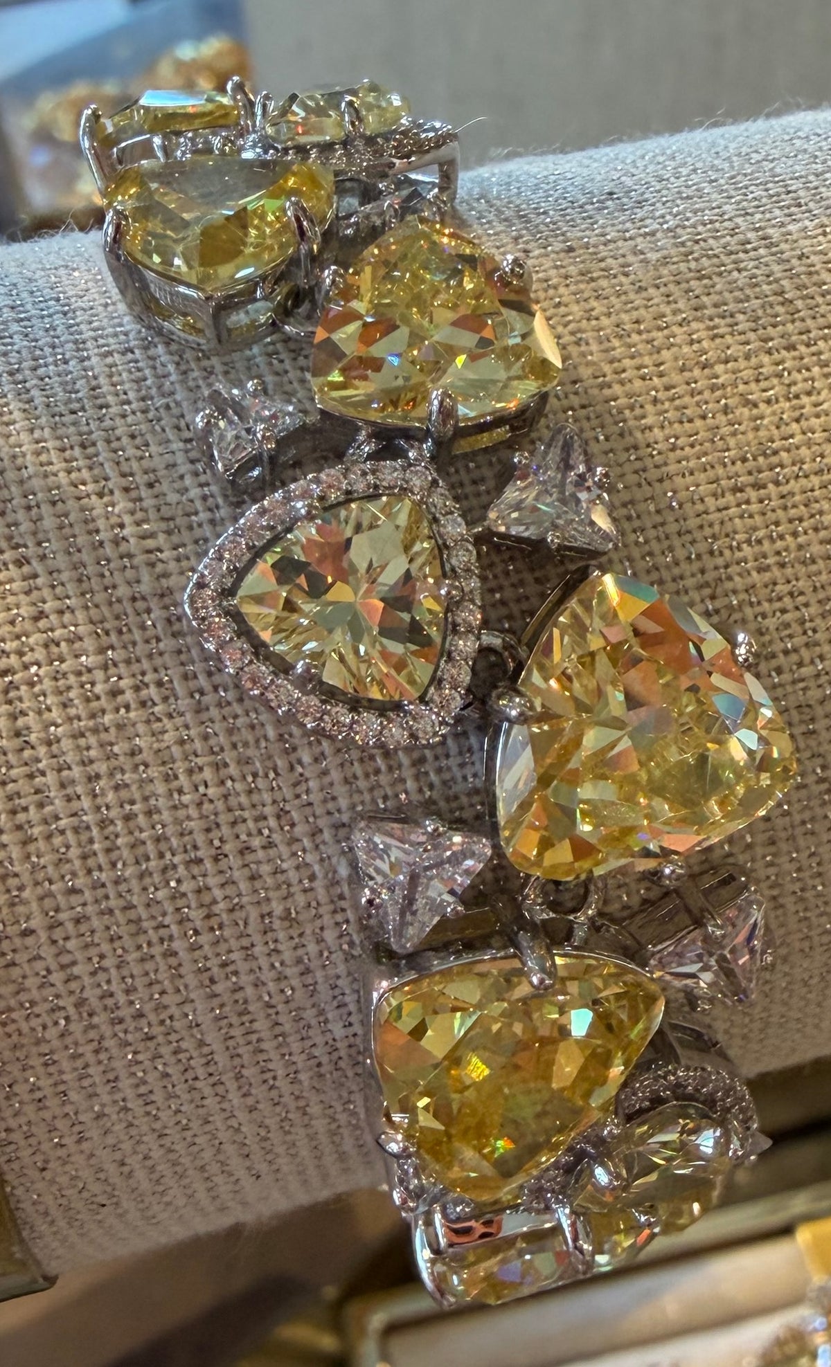 Bracelet | Triangle Crystal | Citrine