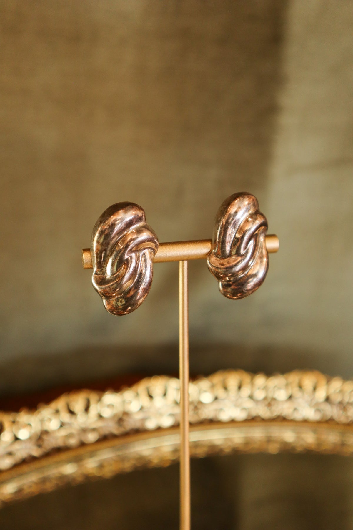 Taxco Mexico Sterling Silver Knotted Bow Clip-on Earrings | Vintage