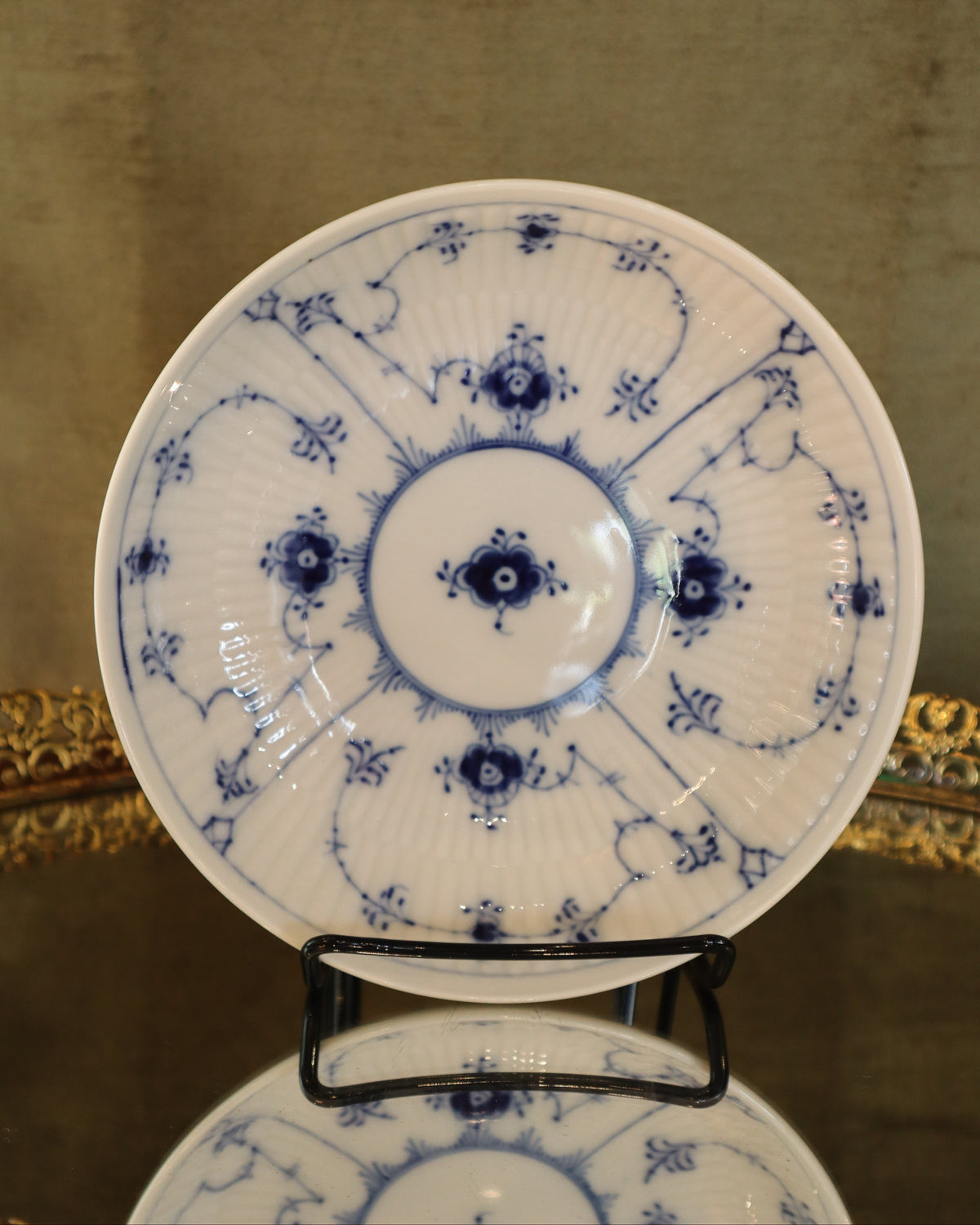 Vintage | 1960s Royal Copenhagen Blue Fluted Bowl