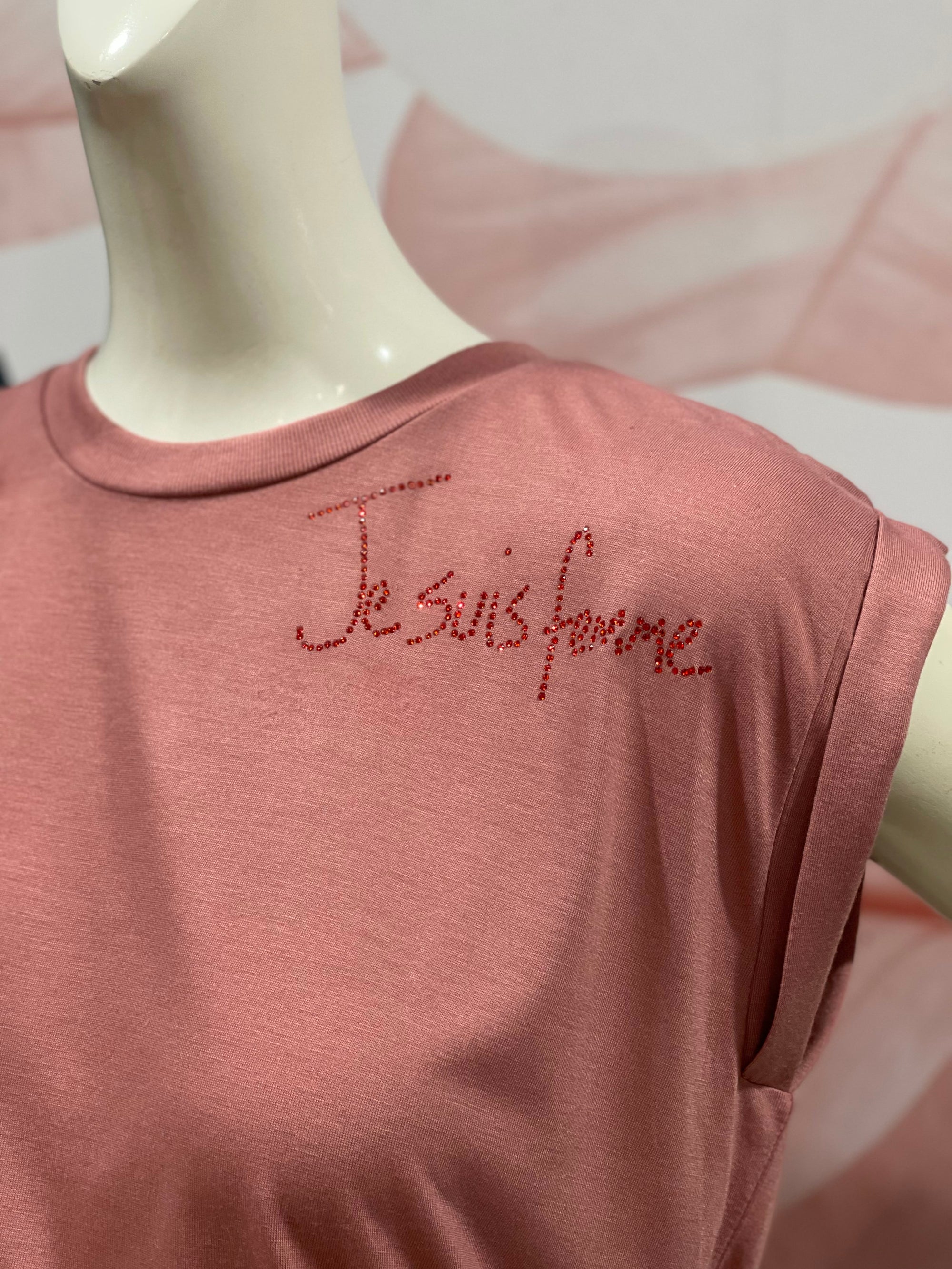 Stevie T-Shirt | Susan G Komen® "Je suis femme"