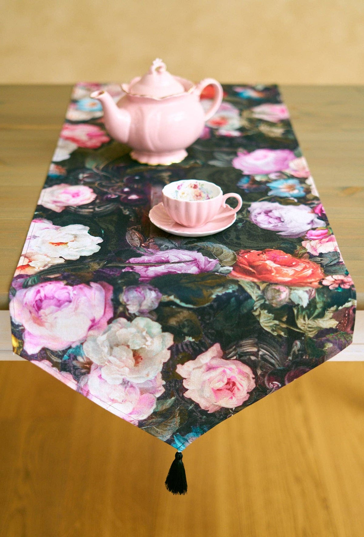 Table Runner with Tassels | Francine Black | Hortensias Home